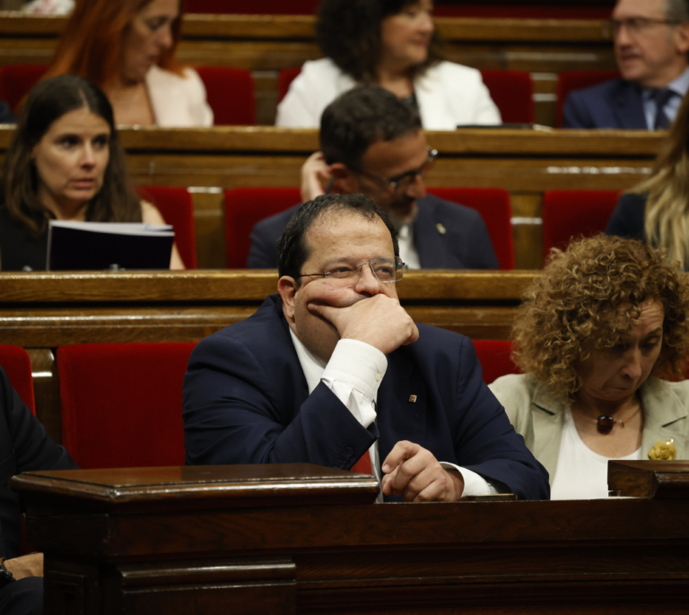 El Gobierno catalán afirma que los Mossos no esperaban un "comportamiento tan impropio" de Puigdemont