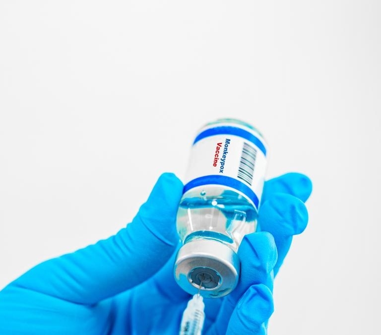 ¿La vacuna frente a la viruela del mono (mpox) es segura y efectiva?, dónde y cómo puedo vacunarme