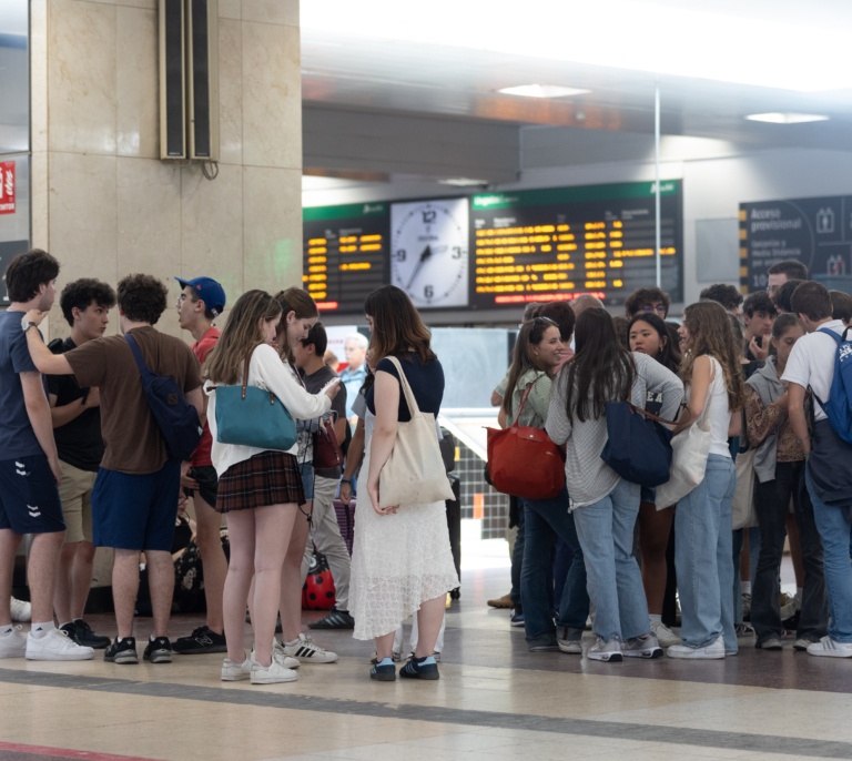 Continúa el caos en Chamartín: una incidencia en la electrificación de las vías provoca retrasos en los trenes