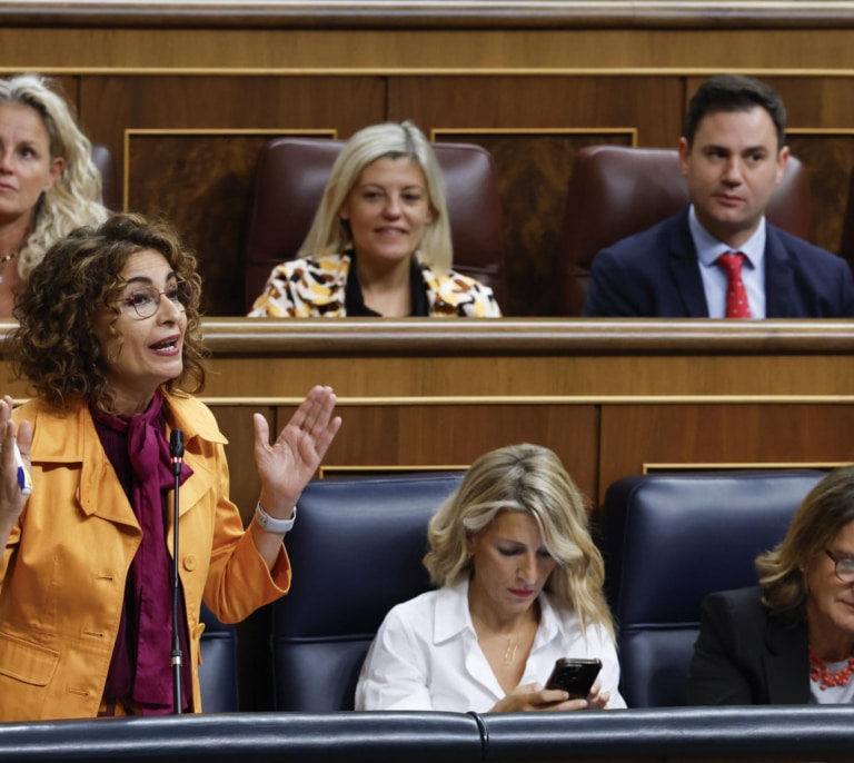 Montero asegura desconocer la crisis de los solicitantes de asilo saharauis en Barajas