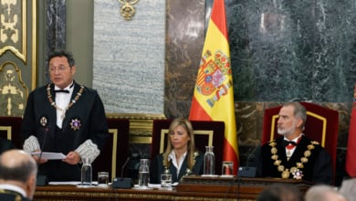 Críticas en la cúpula judicial por el fiscal general, procesado: "Sólo la presencia del Rey evitará que los magistrados abandonen el acto"