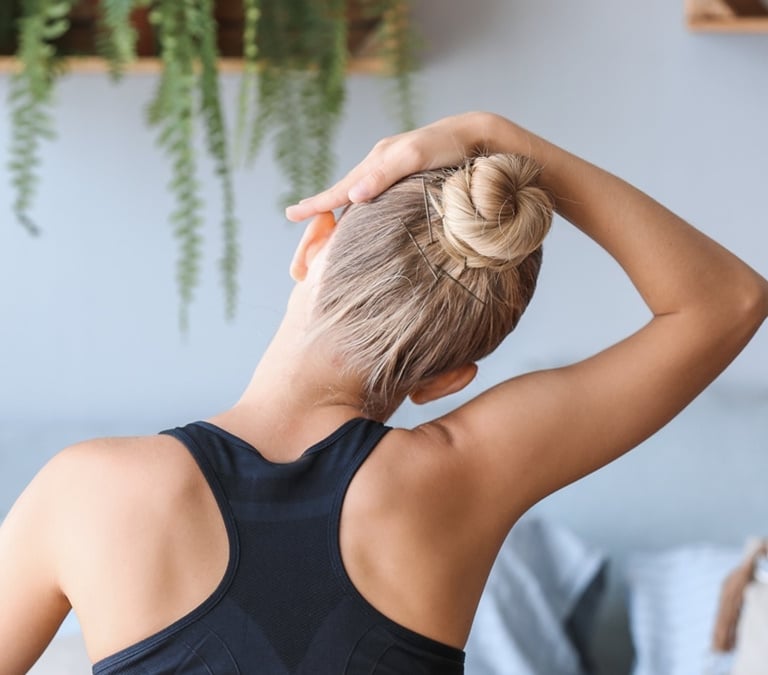 7 ejercicios sencillos que puedes hacer por la mañana para activar el cuerpo