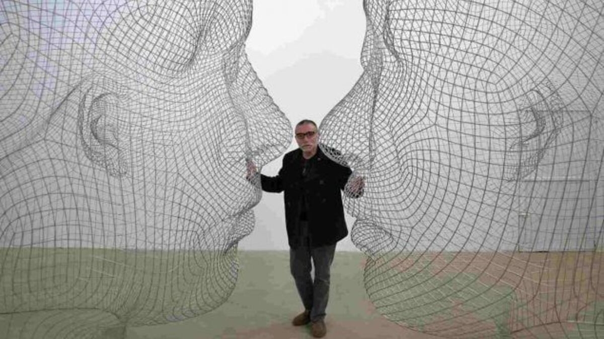 Jaume Plensa, con una de sus obras