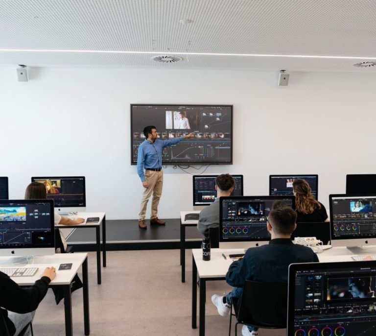 El aumento de las producciones realizadas en España hace despuntar el empleo audiovisual en un 93% y urge nuevo talento