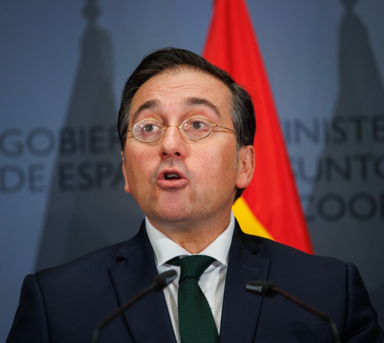 Albares insiste para que se permita el uso del catalán, euskera y gallego en el Parlamento Europeo