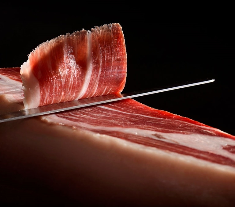 Así debes cortar el jamón para que sepa mejor