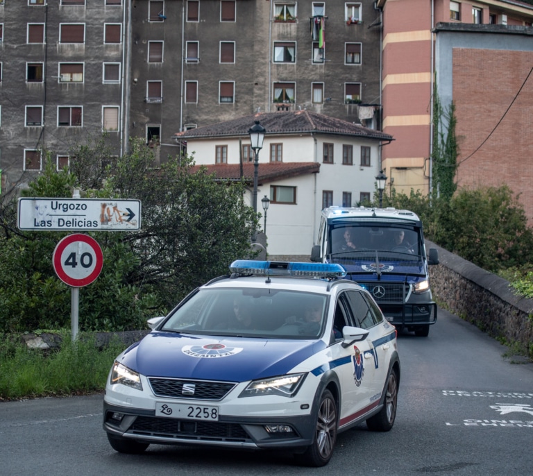 Fallece un hombre por heridas de bala y dos resultan heridos en una pelea tumultuaria en Barakaldo