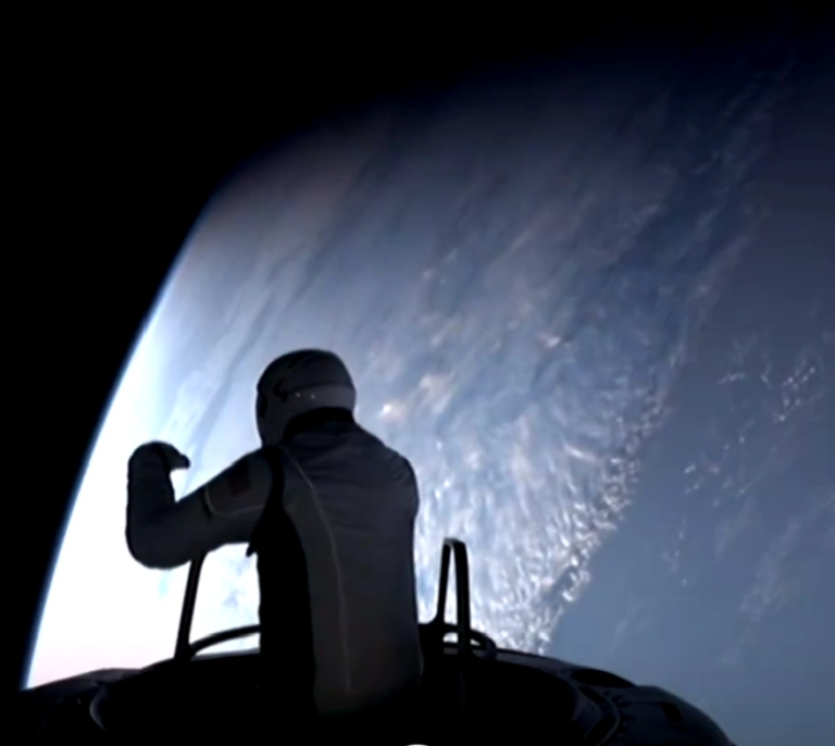 SpaceX vuelve a hacer historia y se lleva a un multimillonario y a una de sus ingenieras de paseo por el espacio