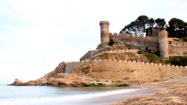 Muere una mujer tras caer desde 40 metros de altura en el castillo de Tossa de Mar