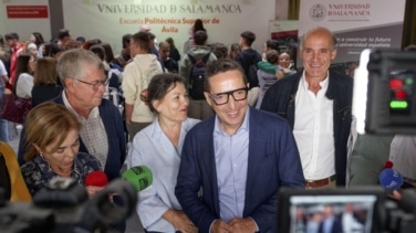 El rector de Salamanca, en la picota por un informe que tacha su práxis académica de "fraudulenta"