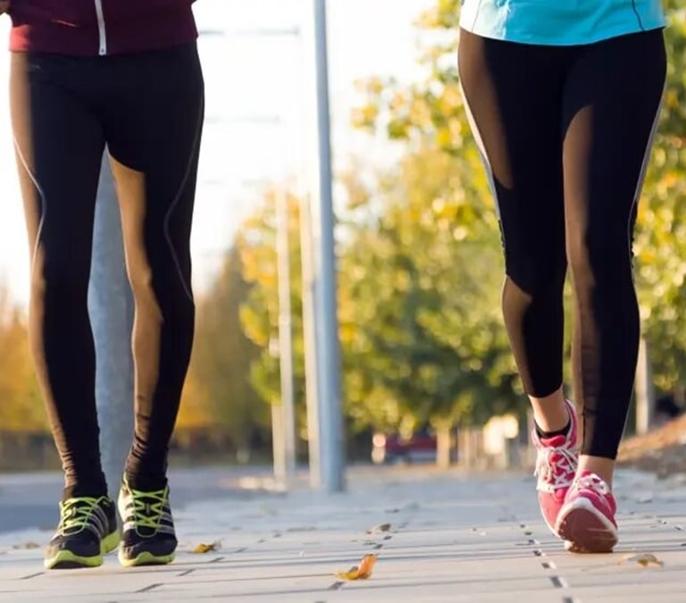Marcha japonesa: la tendencia fitness que desbanca a los 10.000 pasos y revoluciona el ejercicio en 2025