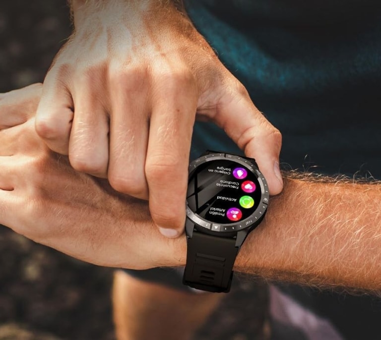 El smartwatch con más de mil valoraciones positivas en Amazon y que todos quieren ahora cuesta sólo 40€