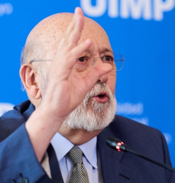 Tezanos ante la justicia: el PP se querella contra el director del [...]