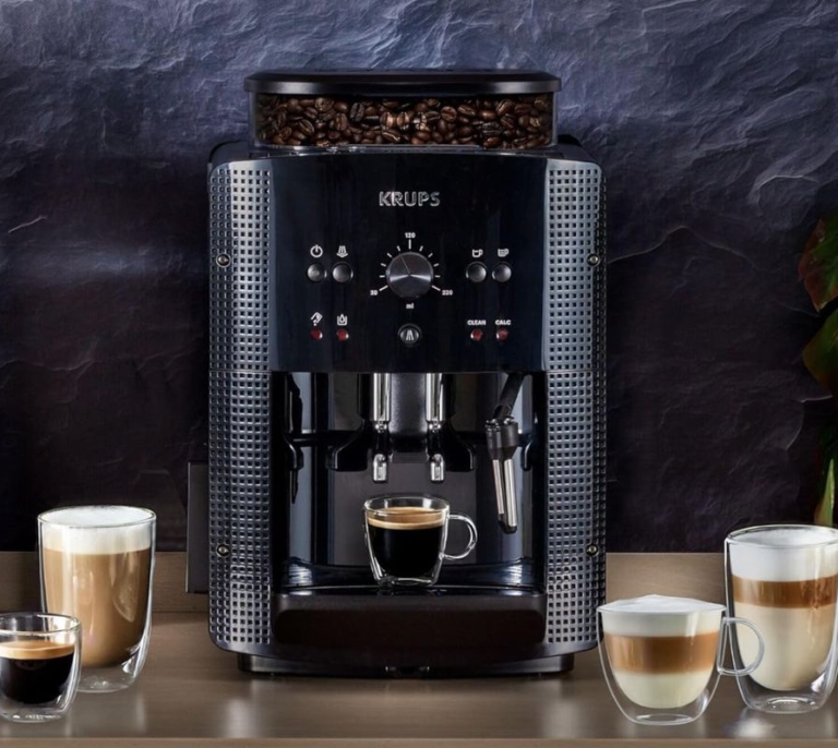 Comenzar el día con el café perfecto es posible con la cafetera superautomática Krups Roma que tiene 150€ de descuento en Amazon