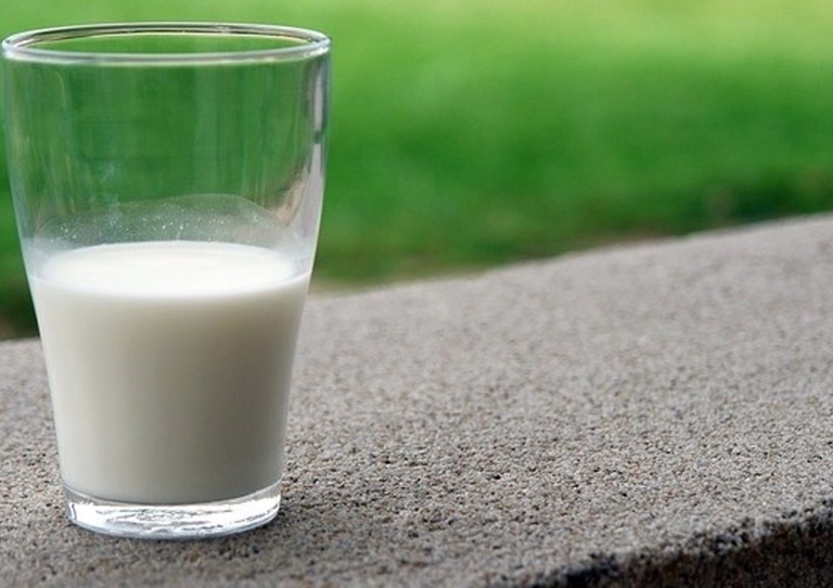 La OCU elige la mejor leche de supermercado