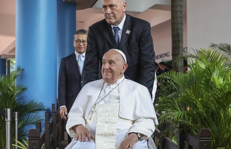 El papa confirma su intención de viajar a Canarias para "estar cerca de este pueblo en la crisis migratoria"