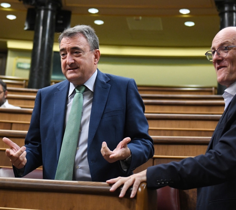 El PNV niega contactos con el PP y un giro en su política de pactos tras coincidir con Venezuela