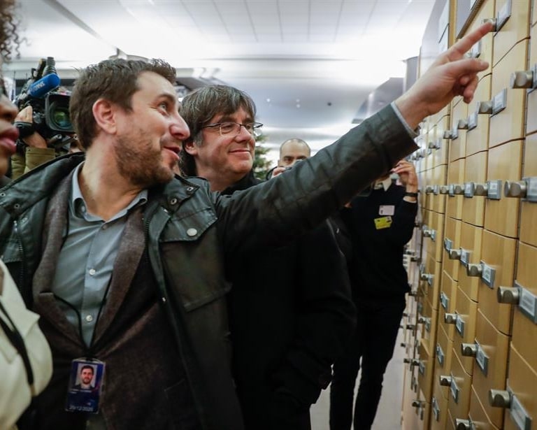 Puigdemont abandona un Consell de la República en crisis por los desmanes contables de Comin