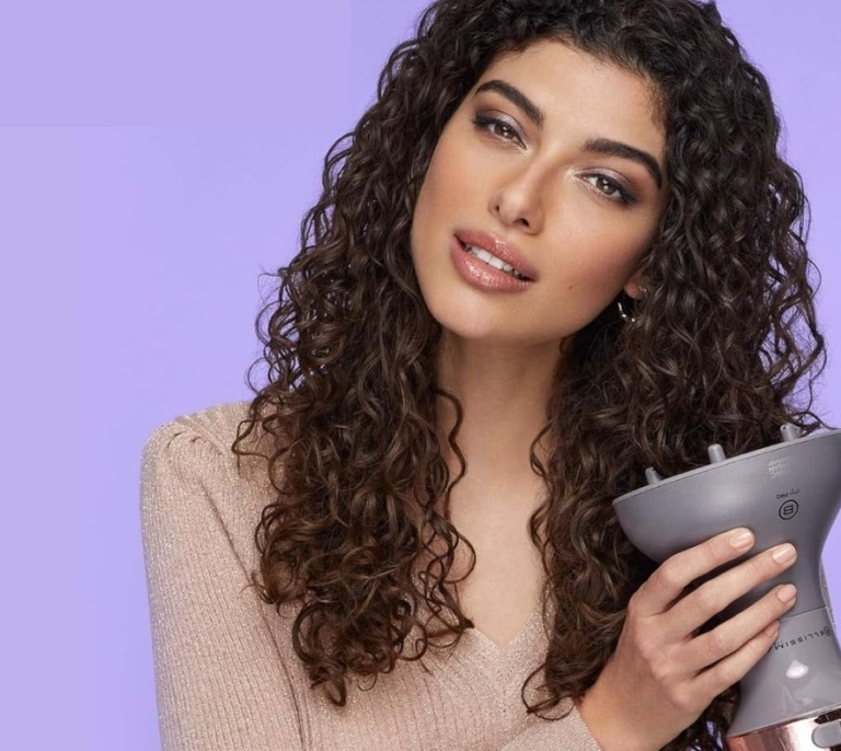 Amazon tira el precio de este secador para pelo rizado con la tecnología más innovadora