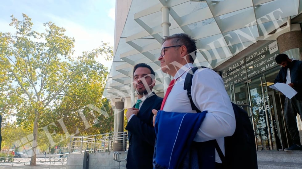 La jueza amplía los delitos contra un alto cargo de Justicia antes de su declaración 