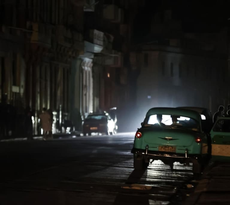 Cuba sufre un apagón total que deja a diez millones de personas sin electricidad