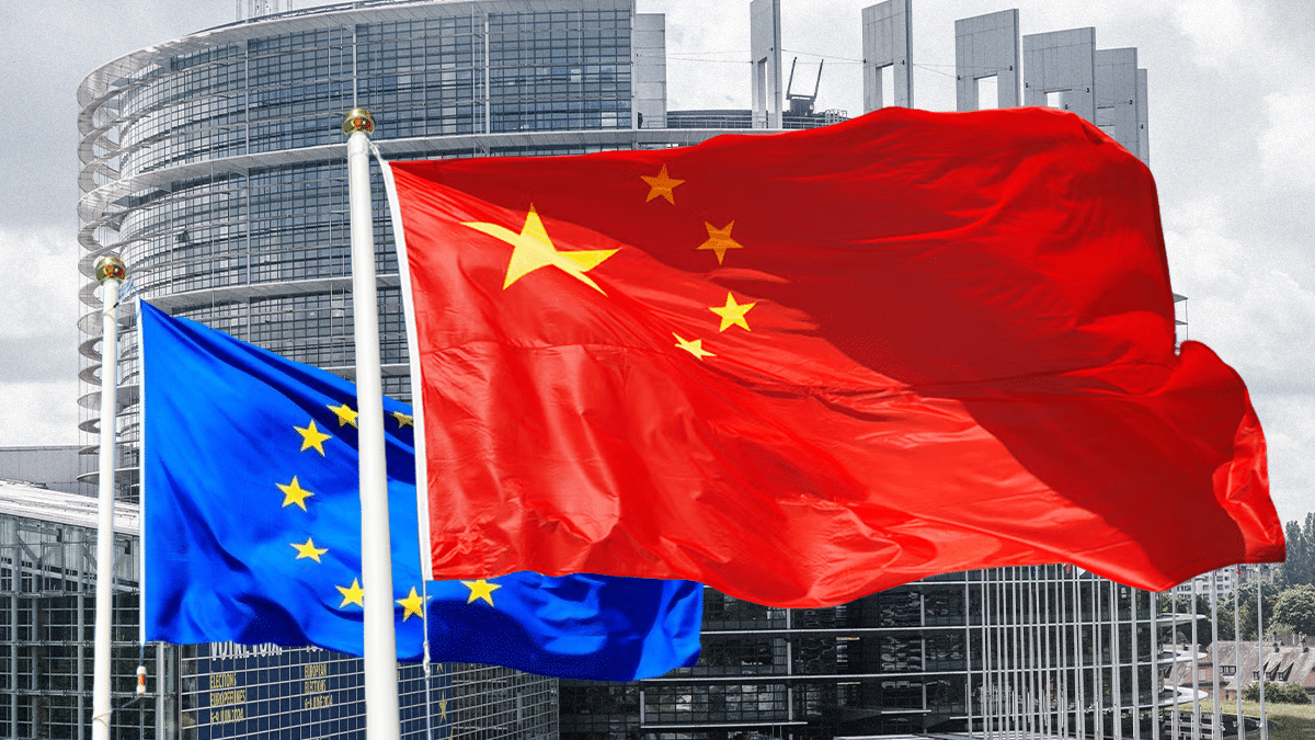 Montaje con las banderas de la Unión Europea y China