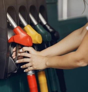 Hacienda exigirá garantías del 110% del IVA a operadoras de hidrocarburos 'no [...]