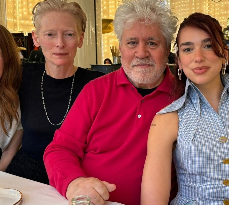 Dua Lipa y su amor por España, consagrados por Pedro Almodóvar