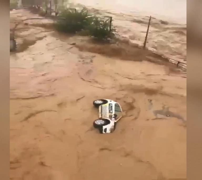 Autopistas, carreteras y vías ferroviarias cortadas por los efectos de la DANA