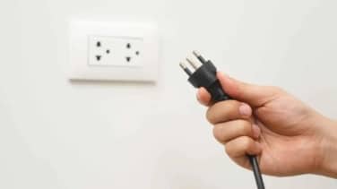 Precio de la luz hoy, 3 de abril de 2025: esta es la hora más barata y más cara