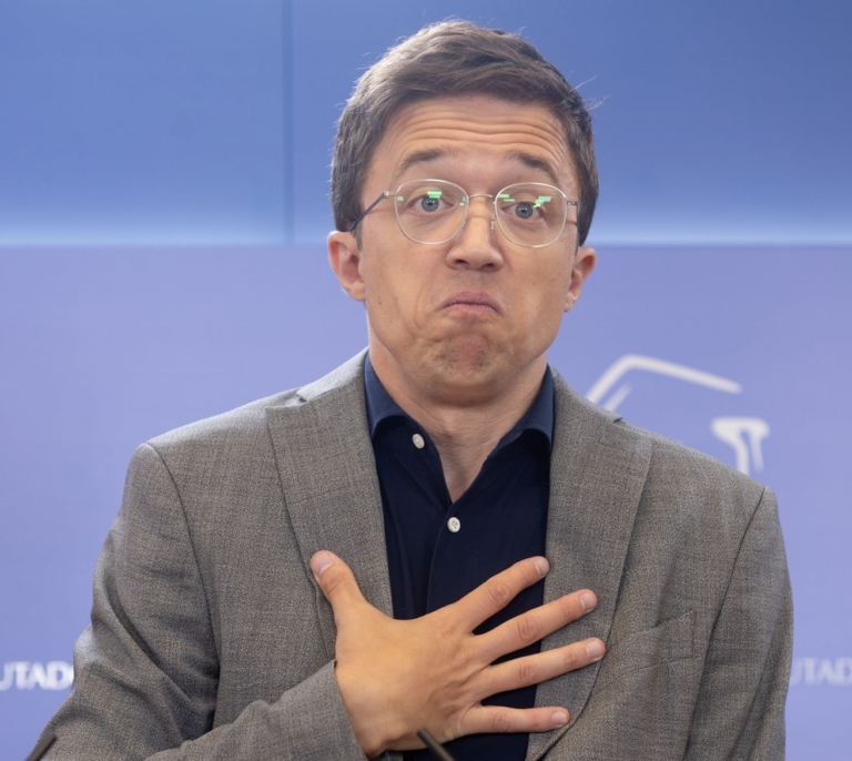 El juez Carretero abre un juicio oral contra Errejón por la presunta agresión sexual a Elisa Mouliaá