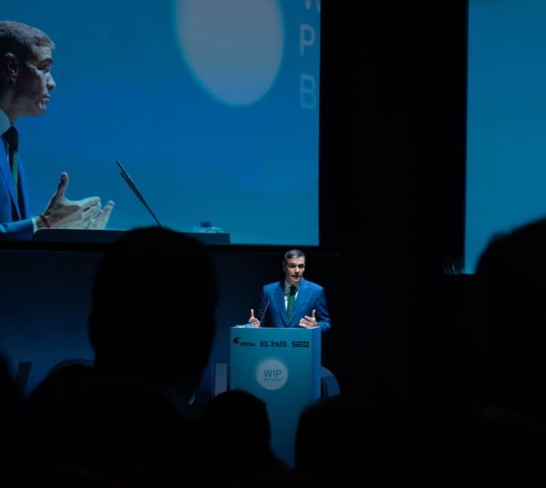 El PSOE no cree que prospere la querella del PP pero avisa: "Si quiere guerra sucia, la va a tener"