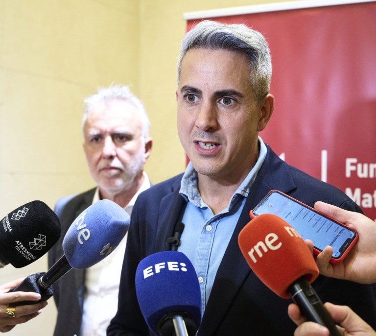 Ferraz da la razón a la oposición interna en Cantabria y deja al barón sanchista tocado