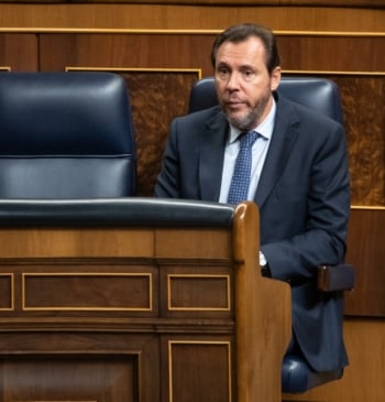 Iryo contradice a Puente y Renfe sobre el 'enganchón' con la catenaria: [...]
