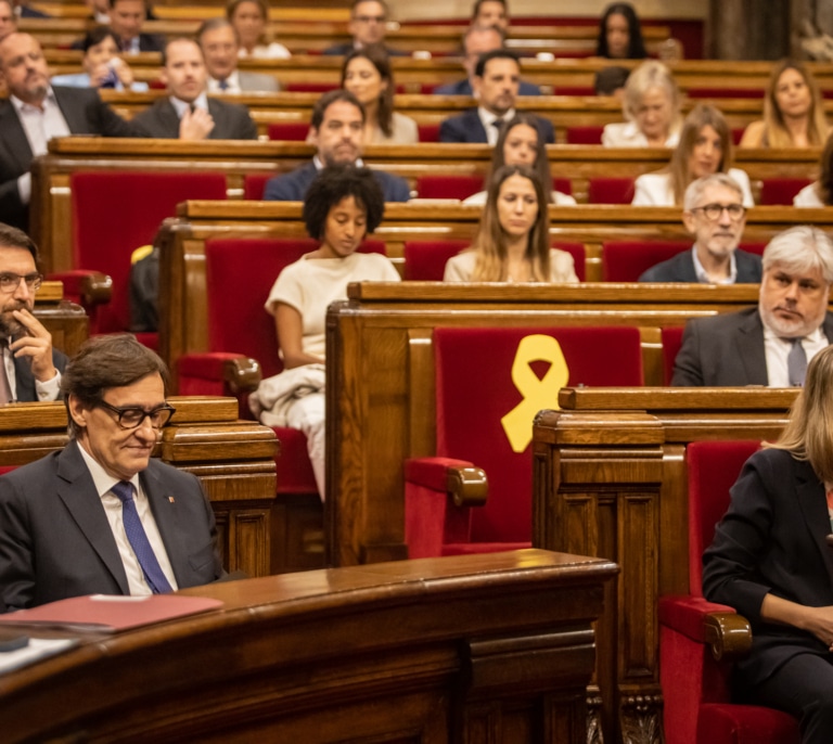 Esquerra reta a Junts con el referéndum y el concierto económico