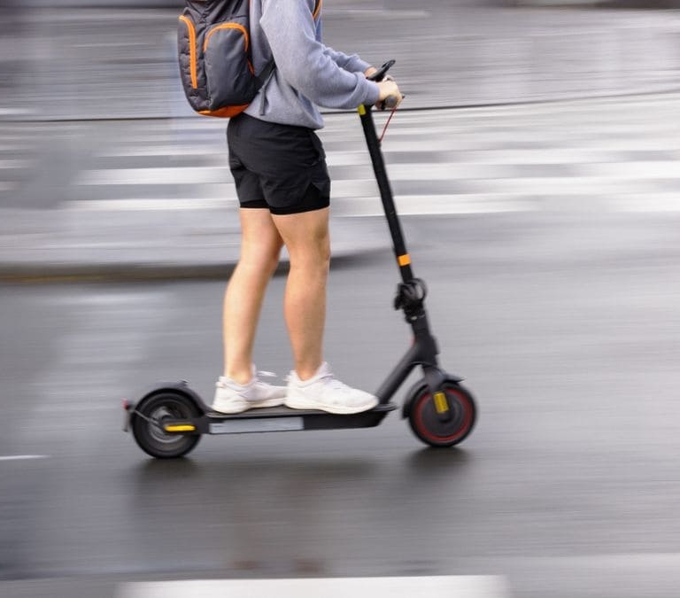 ¿Son seguras las baterías de litio de los patinetes eléctricos?