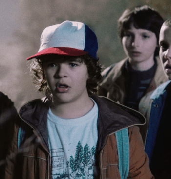Gaten Matarazzo, Milley Bobby Brown, Caleb McLaughlin y Finn Wolfhard en la primera temporada de 'Stranger Things'.