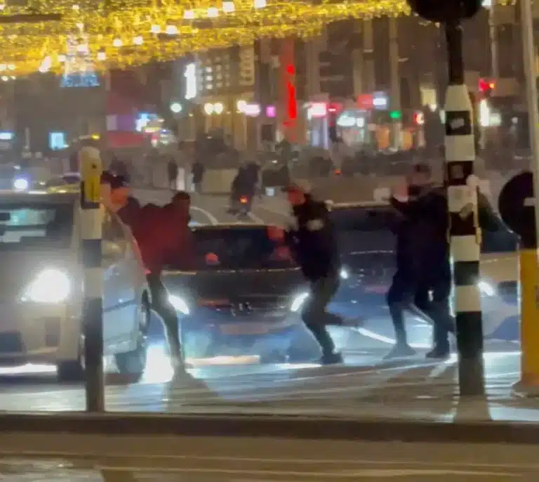 Israel envía a Amsterdam "una misión de rescate" tras los choques entre hinchas del Maccabi y propalestinos