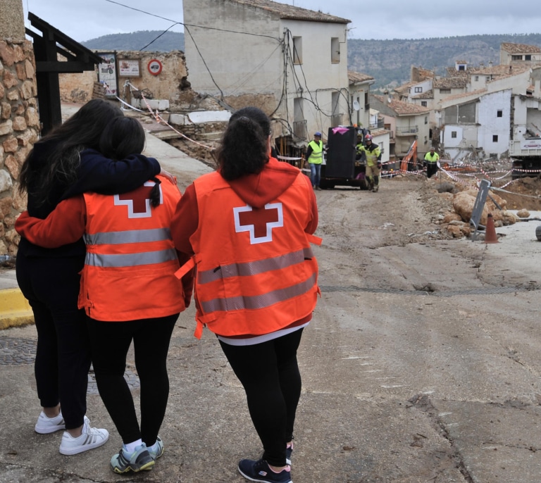 Letur prosigue la búsqueda de tres desaparecidos tras el hallazgo de un cuerpo: "No vamos a escatimar medios"