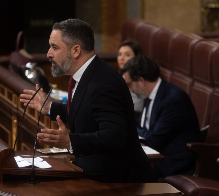 Abascal anuncia que indultaría a los que insultaron e intentaron agredir a Sánchez en Paiporta si fuese presidente