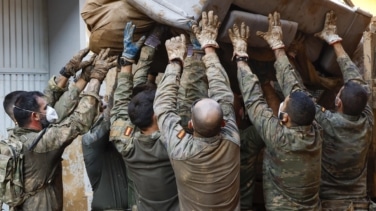 El Gobierno intenta calmar a los militares con 200 euros más al mes y estos responden indignados: "Es un parche"