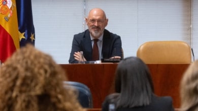 El juez Peinado pide a la Complutense que aclare cómo contrató a la coordinadora del máster de Begoña Gómez