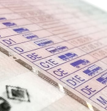 La DGT cambia el examen teórico de conducir: adiós a los test [...]