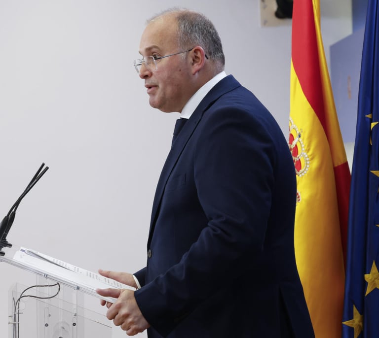 El PP rechaza la cita de Sánchez con Puigdemont: "El presidente va a recibir órdenes e instrucciones"