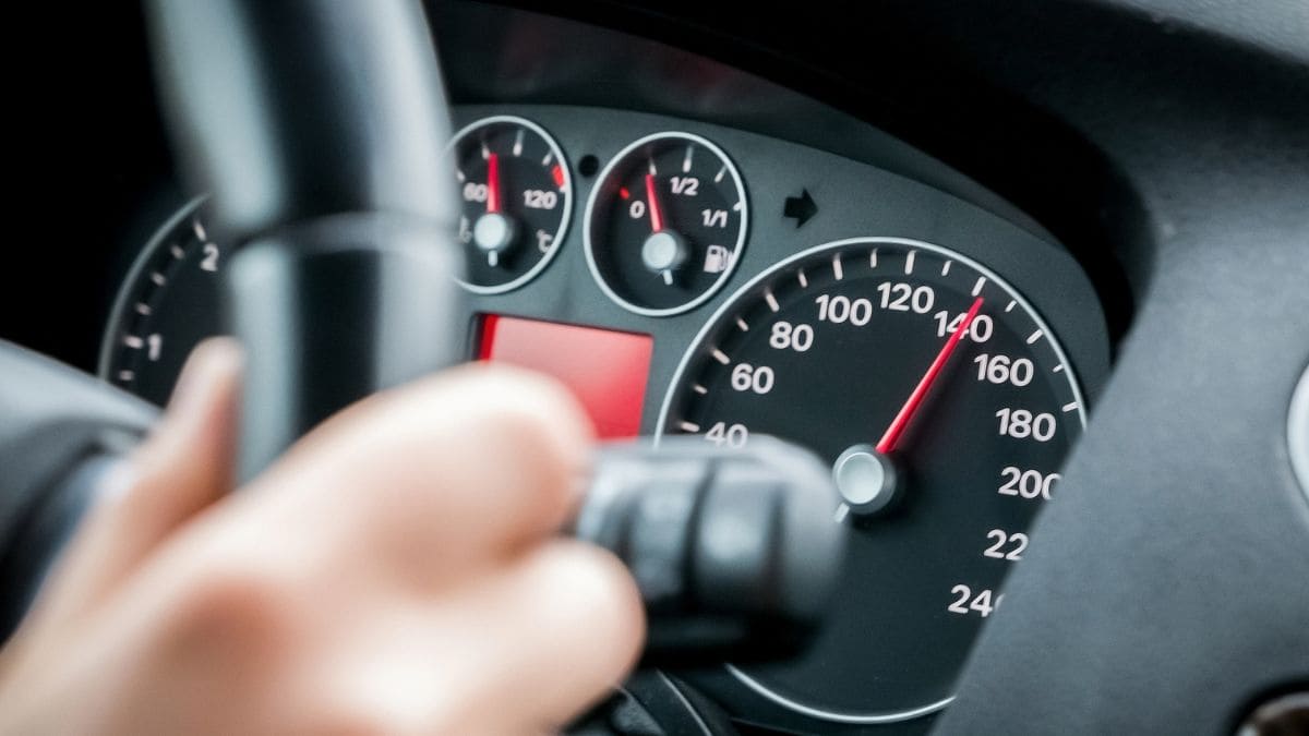 DGT vehículos 150 kmh