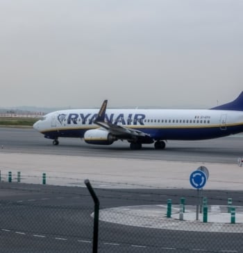 Una persona se cuela en las pistas de Barajas y frustra cinco [...]