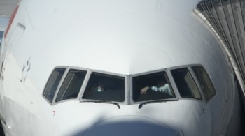 Las aerolíneas temen que la falta de Presupuestos agrave su choque con el Gobierno por los vuelos insulares 
