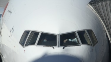 Las aerolíneas temen que la falta de Presupuestos agrave su choque con el Gobierno por los vuelos insulares