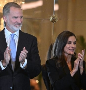 Los Reyes Felipe y Letizia, más cómplices que nunca en su aparición [...]