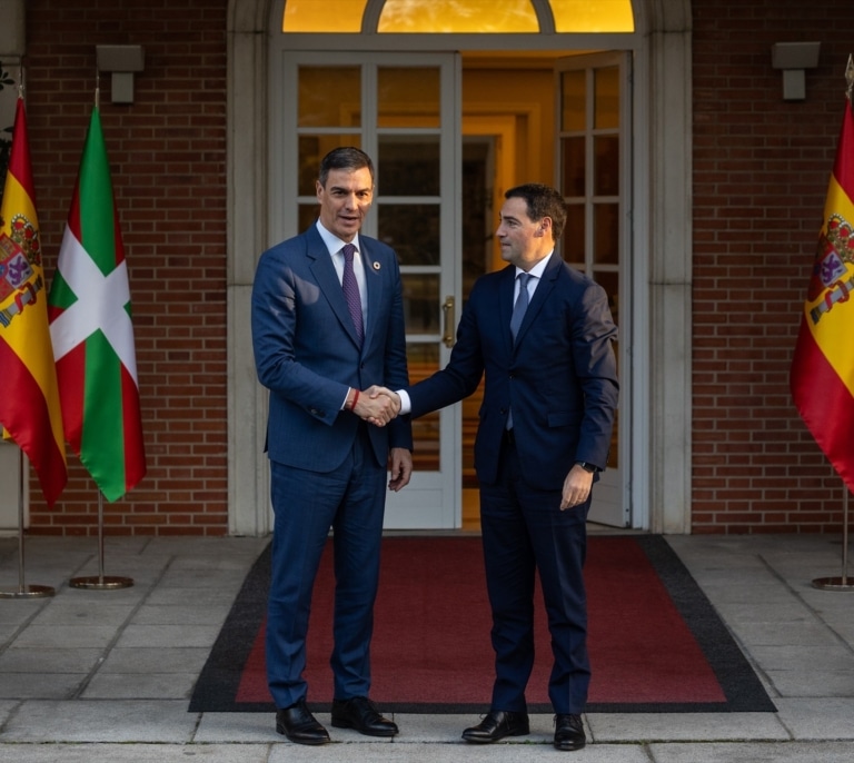 El lehendakari Pradales lamenta el "microclima de Madrid" tras visitar a Sánchez